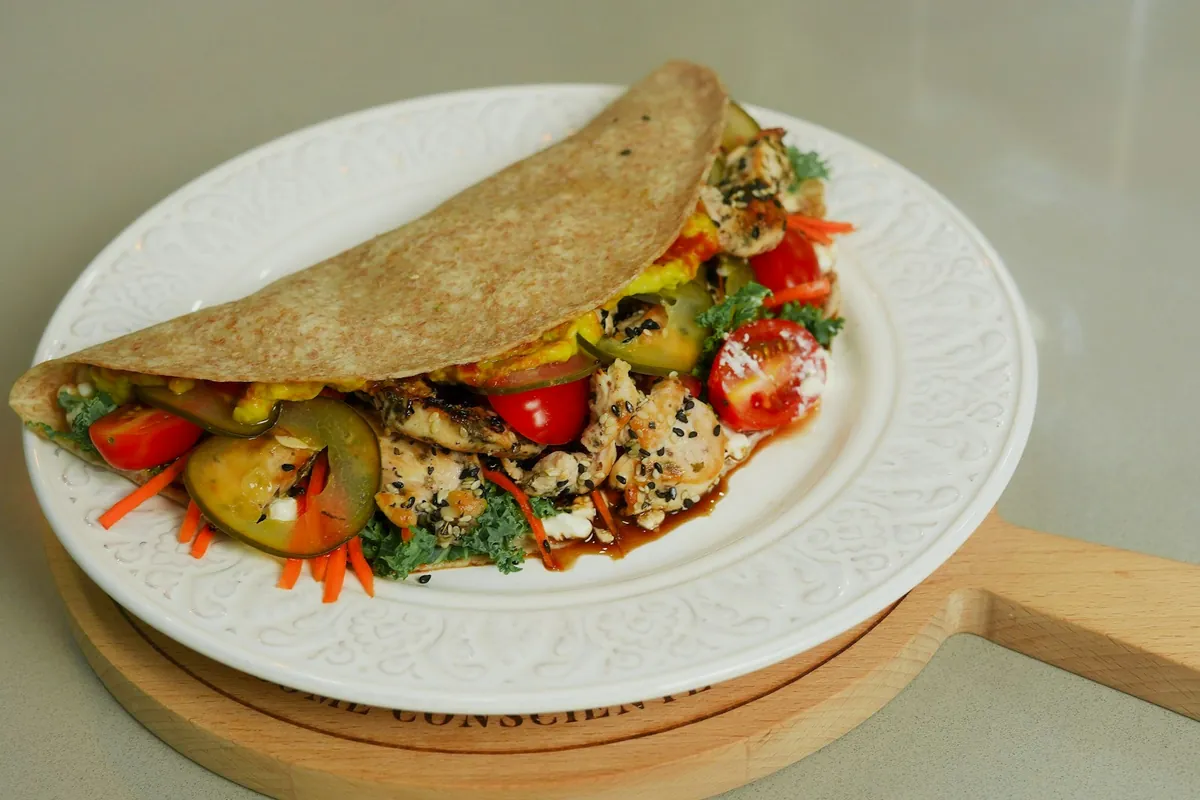 Bean curd and vegetables cooked in a savory sauce