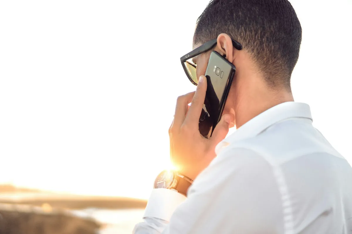 Someone phoning a restaurant to order