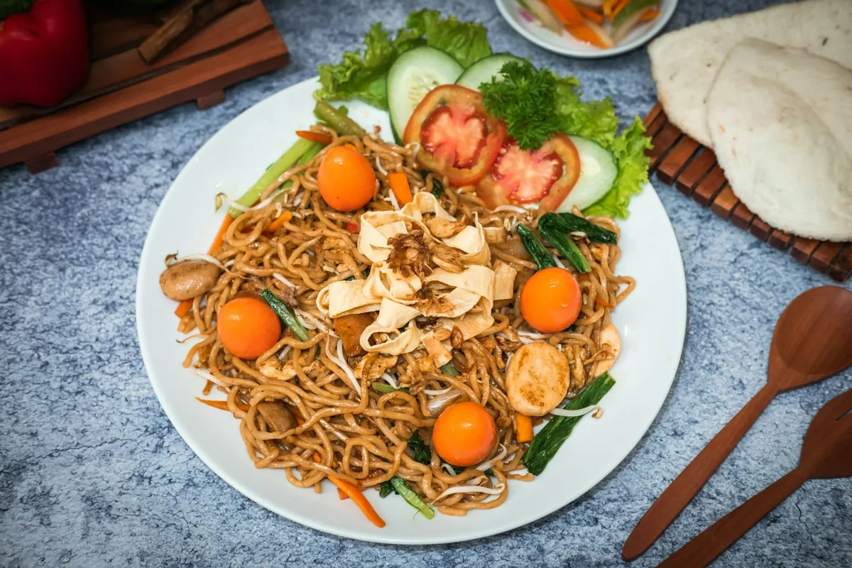 Pan-fried dumplings with golden bases