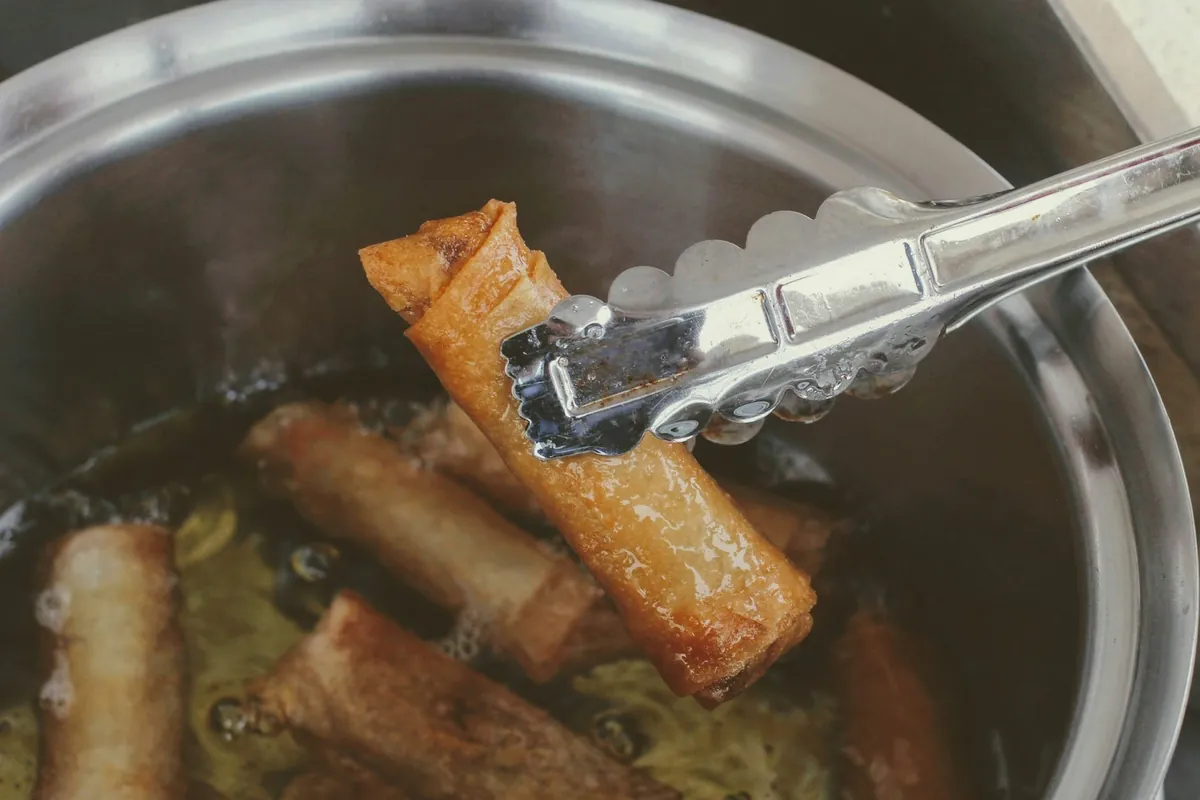Deep-fried rolls with a thick, blistered wrapper